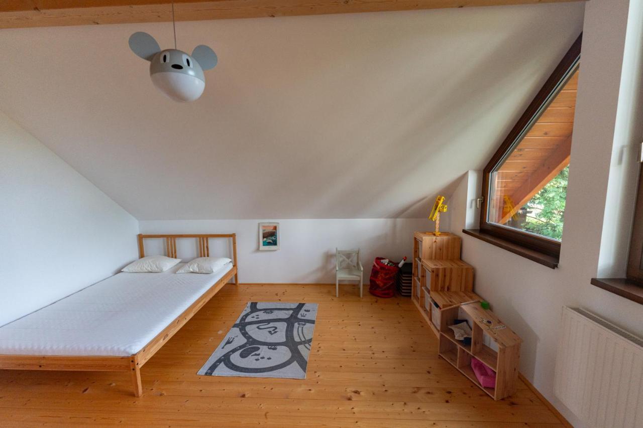 Moderni Sumavska Roubenka S Vyhledem Na Boubin Vila Vimperk Exterior foto